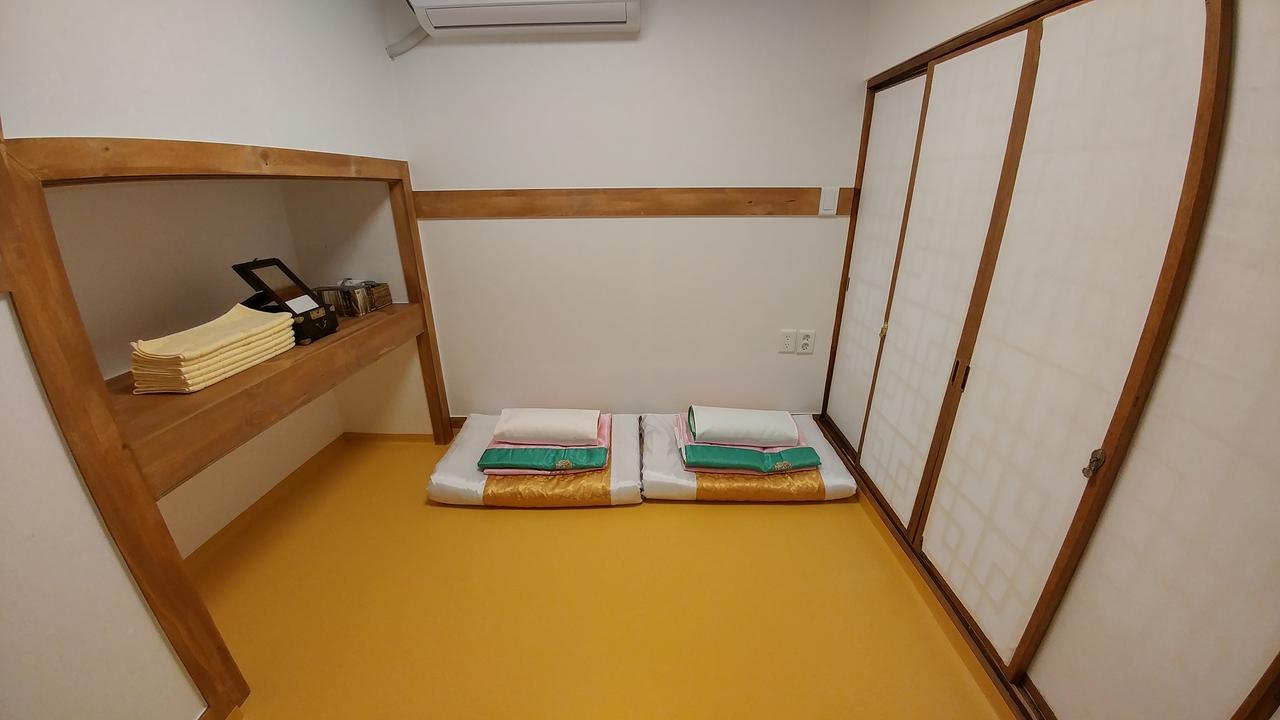 Sohyundang Guesthouse โซล ภายนอก รูปภาพ